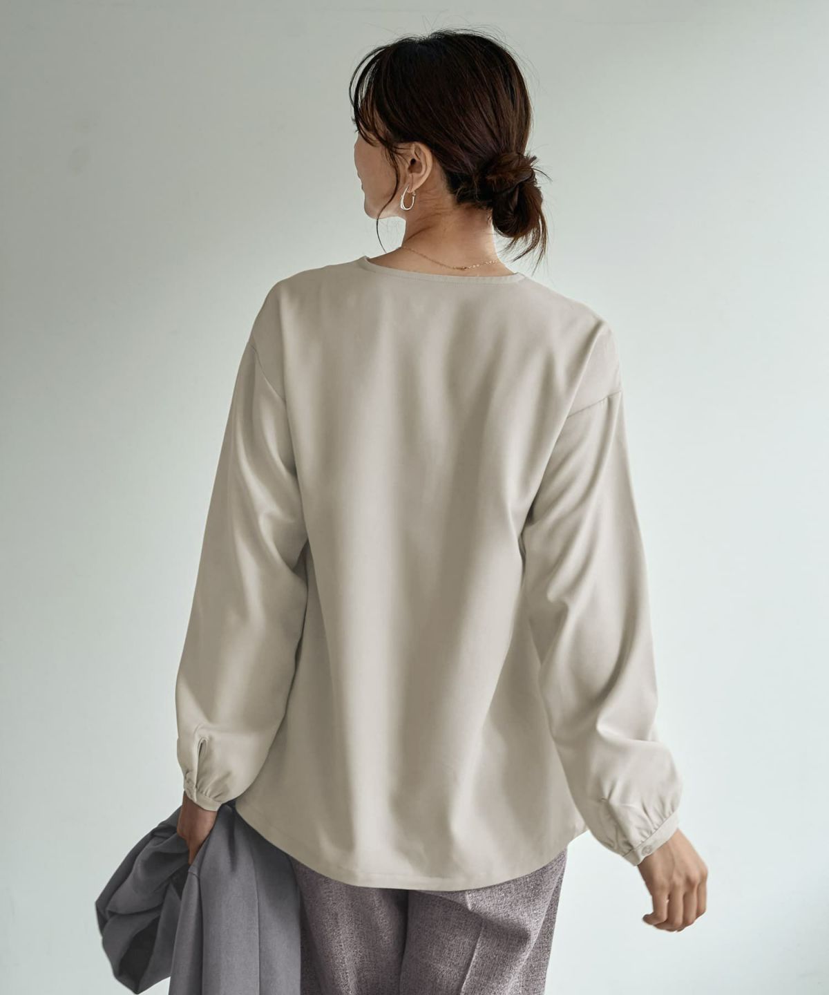 着用イメージ 166cm エアリーグレー