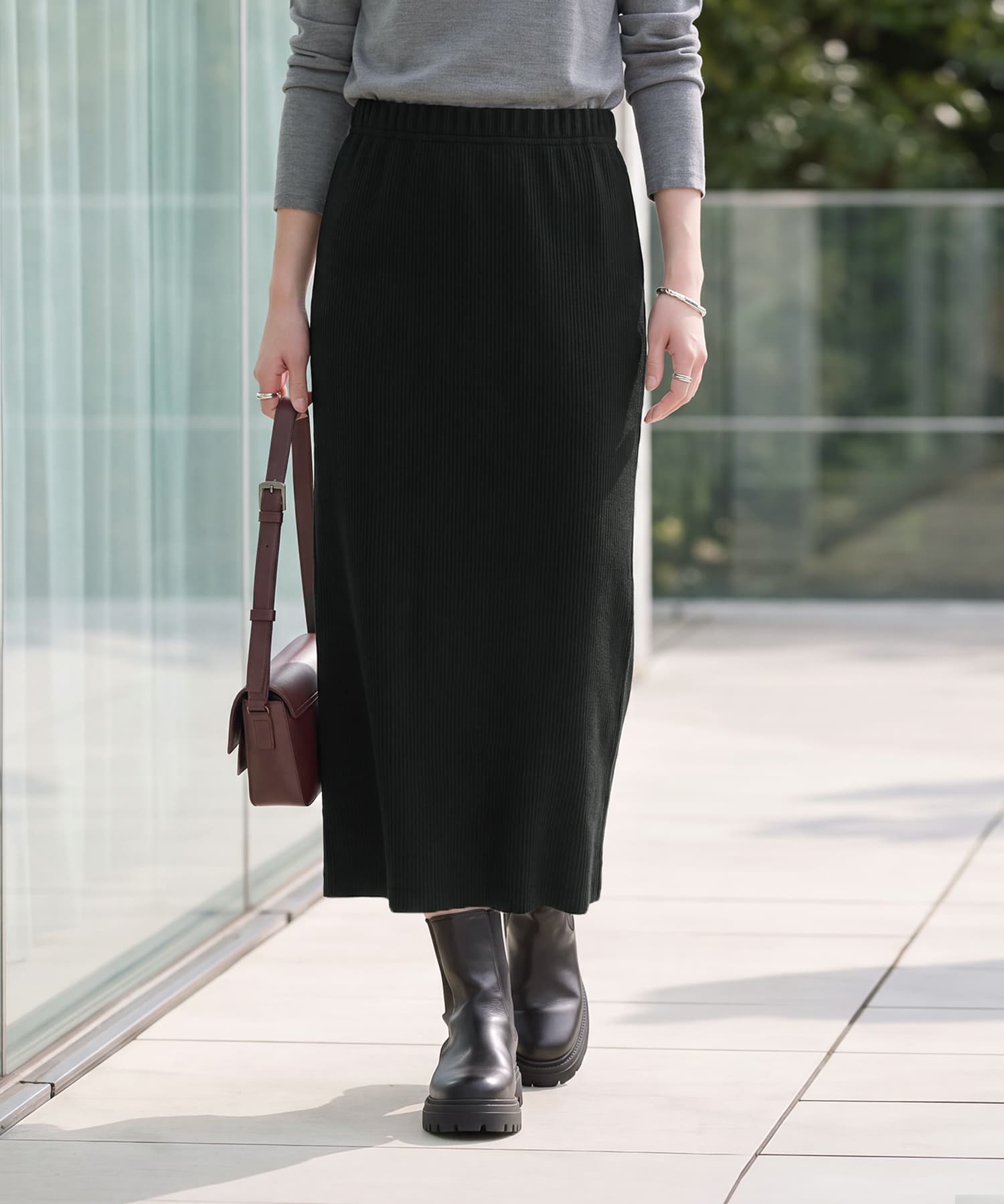 ブラック