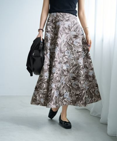 Made in JAPAN】フラワー柄ジャガード織りサキュラースカート