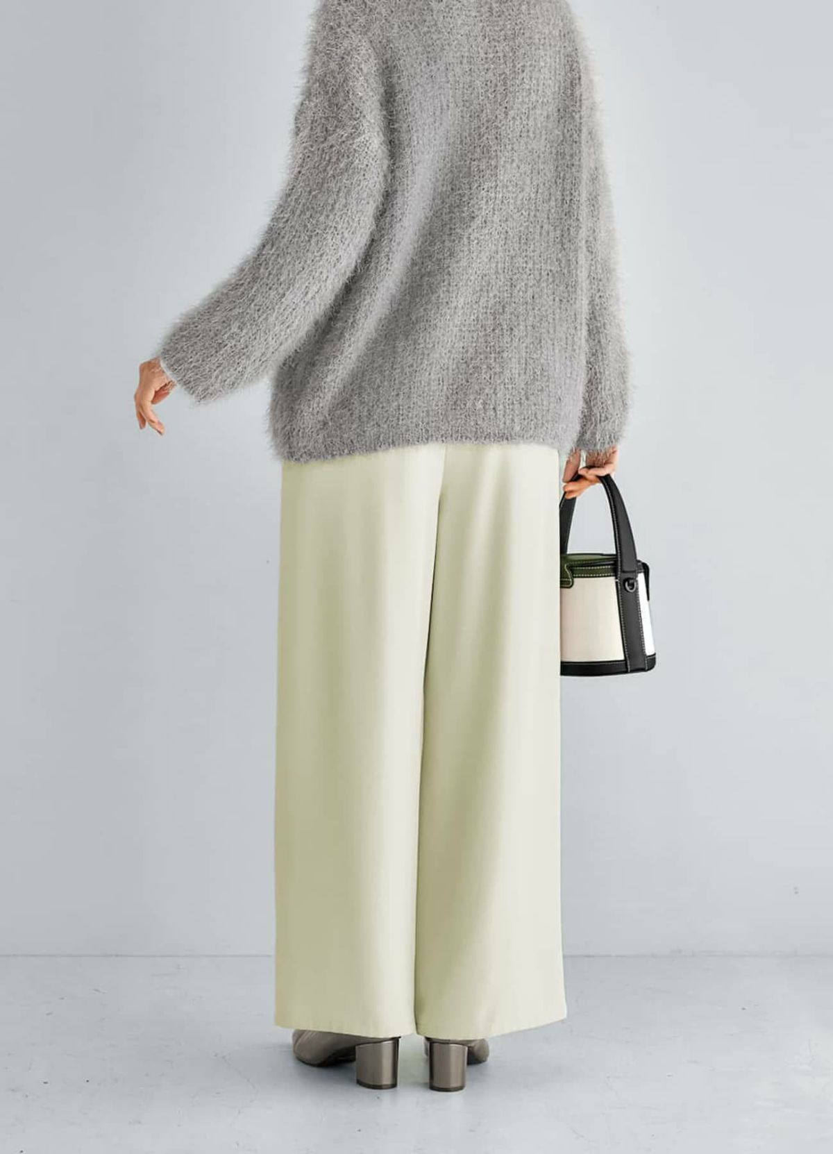 着用イメージ S-01サイズ クリーム