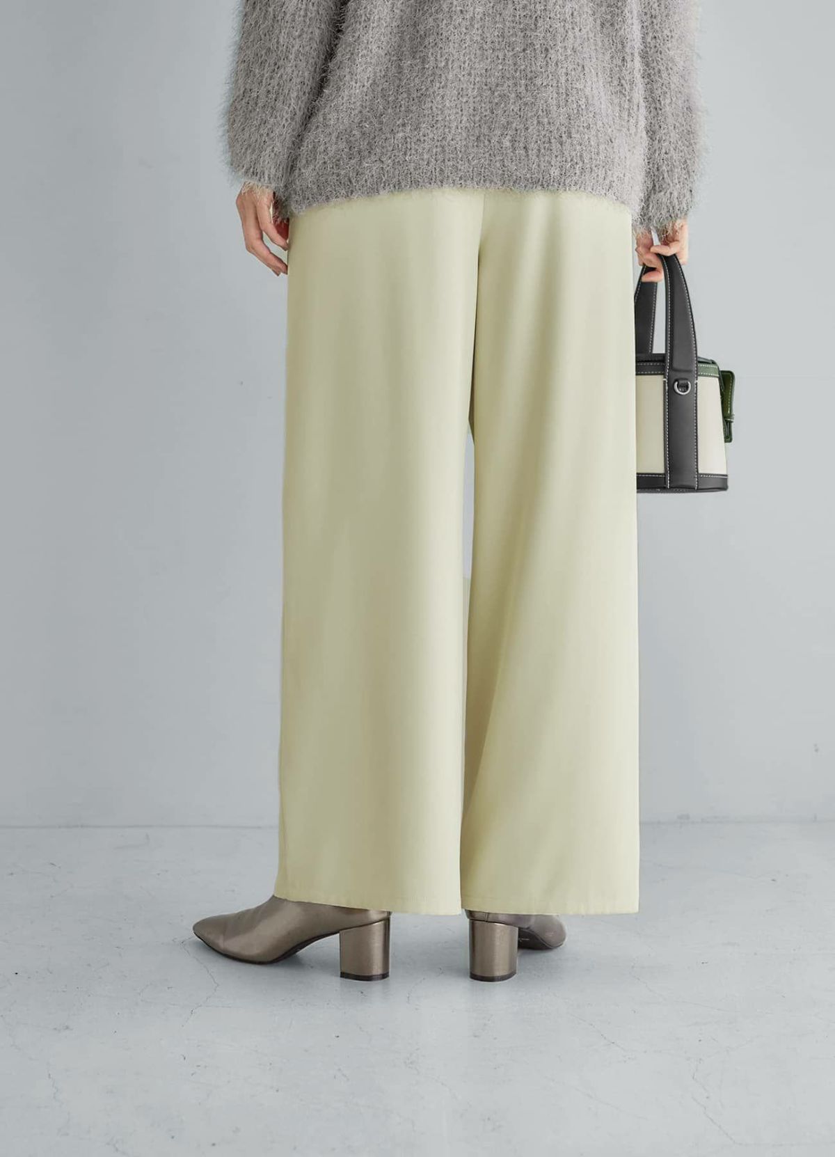 着用イメージ S-01サイズ クリーム