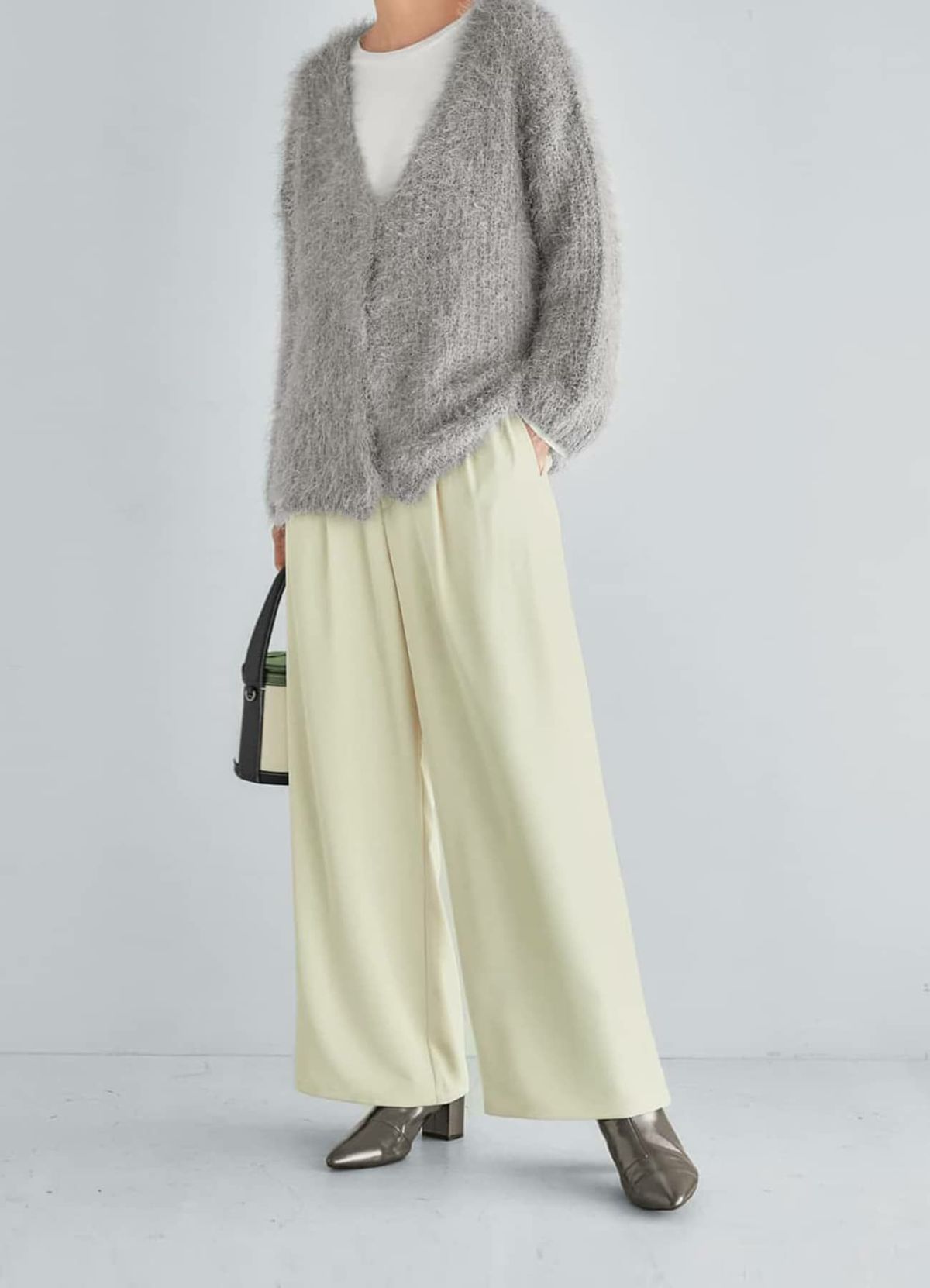 着用イメージ S-01サイズ クリーム