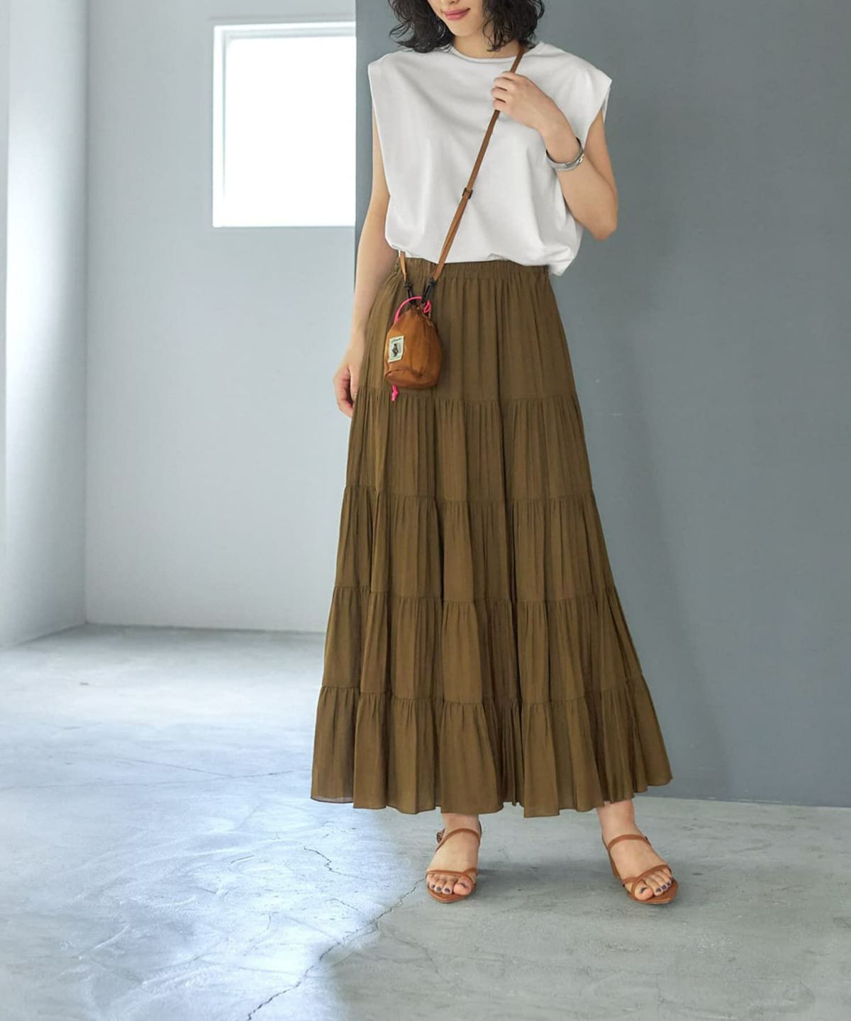 着用イメージ 167cm 02サイズ ダークゴールド