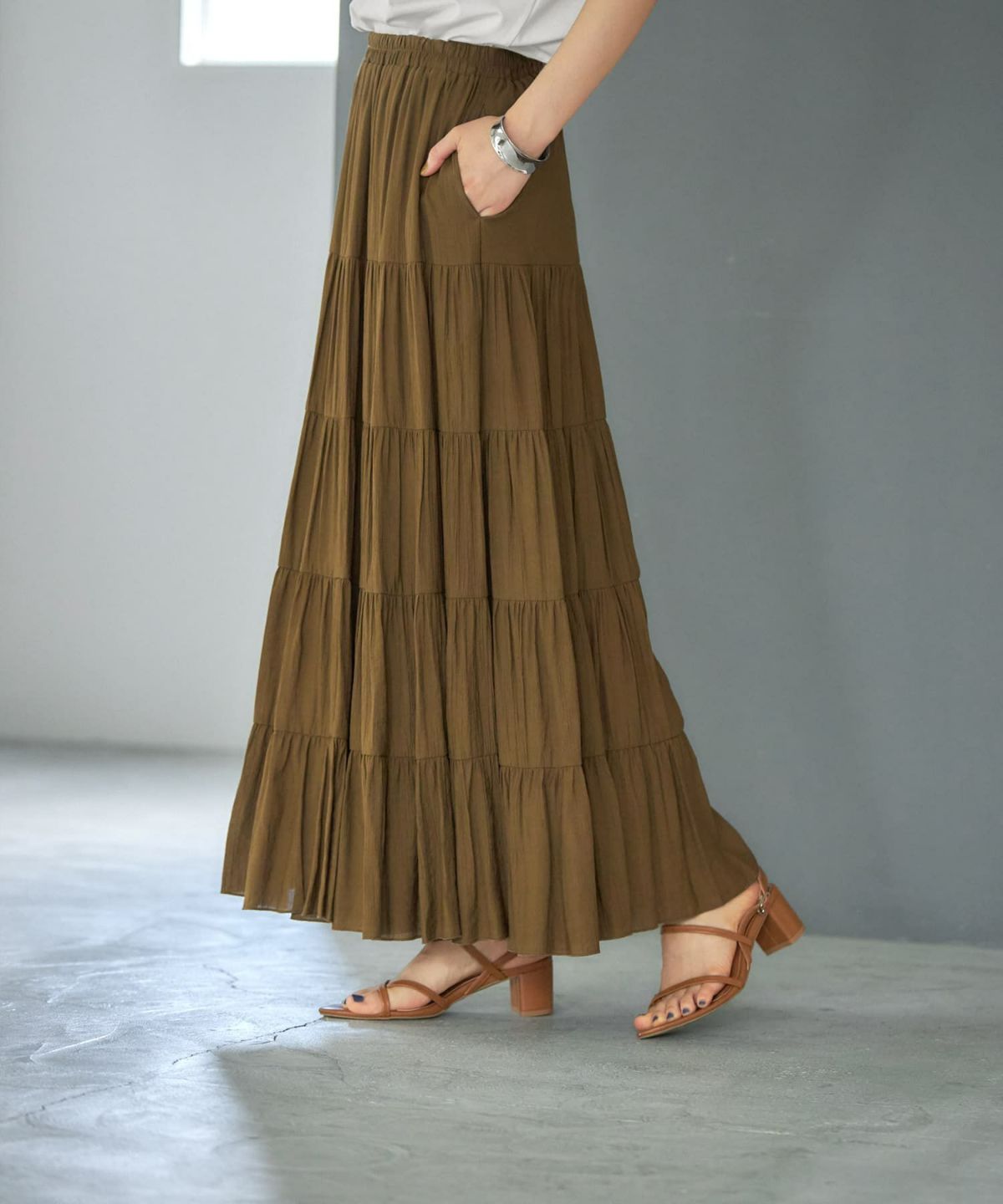 着用イメージ 167cm 02サイズ ダークゴールド