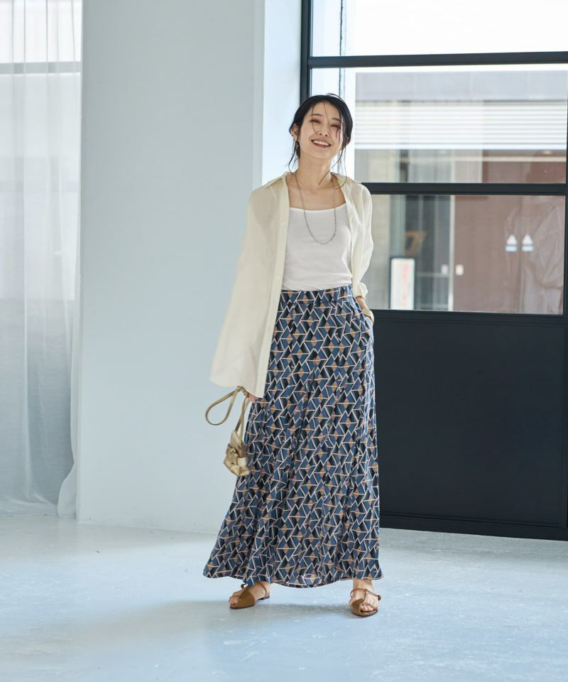美品 マルティニーク 3万円 バティックプリントのワイドパンツ 総柄 美品 マルティニーク 3万円 バティックプリントのワイドパンツ