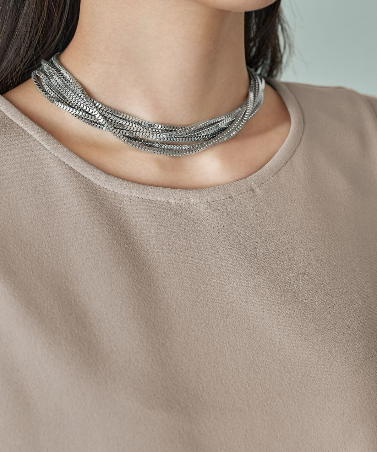 着用イメージ 166cm　グレイッシュベージュ