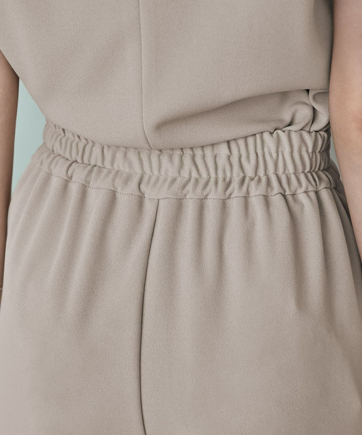 着用イメージ 166cm　Sサイズ　グレイッシュベージュ