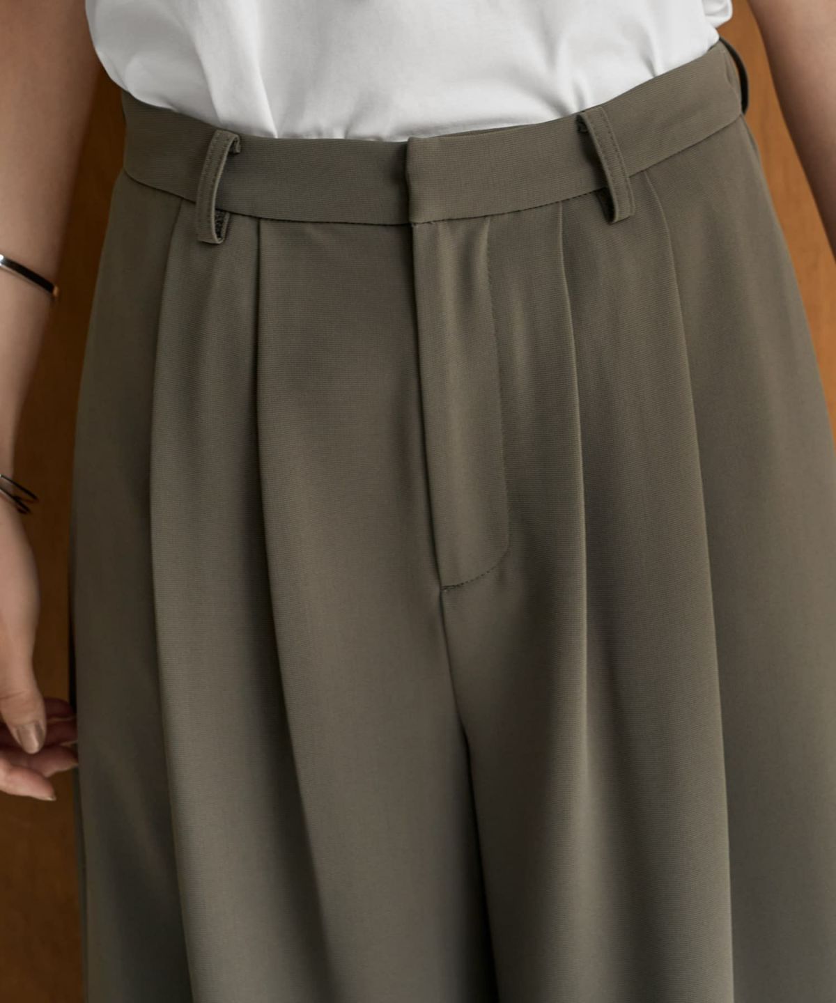 着用イメージ 166㎝　02サイズ　グレイッシュカーキ