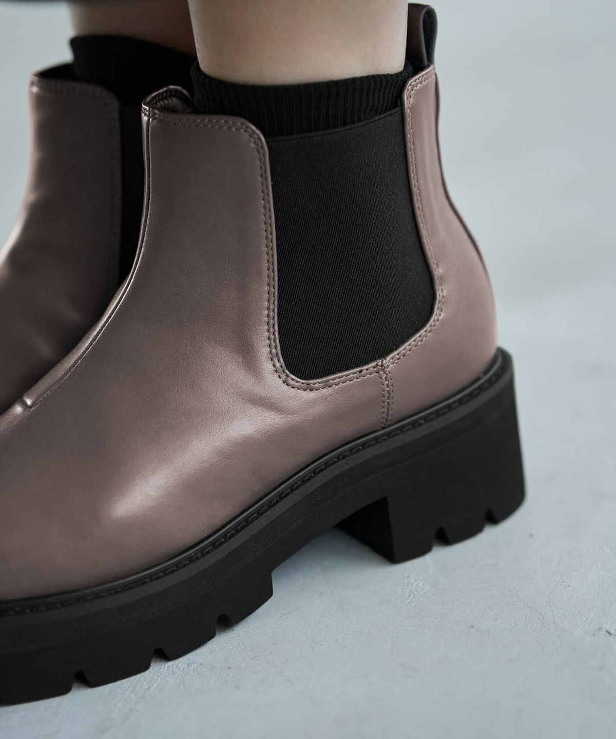 セピアブラウン