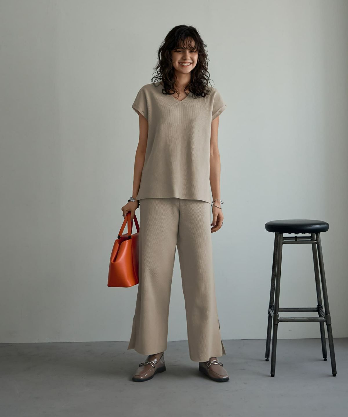 着用イメージ 167cm グレージュ