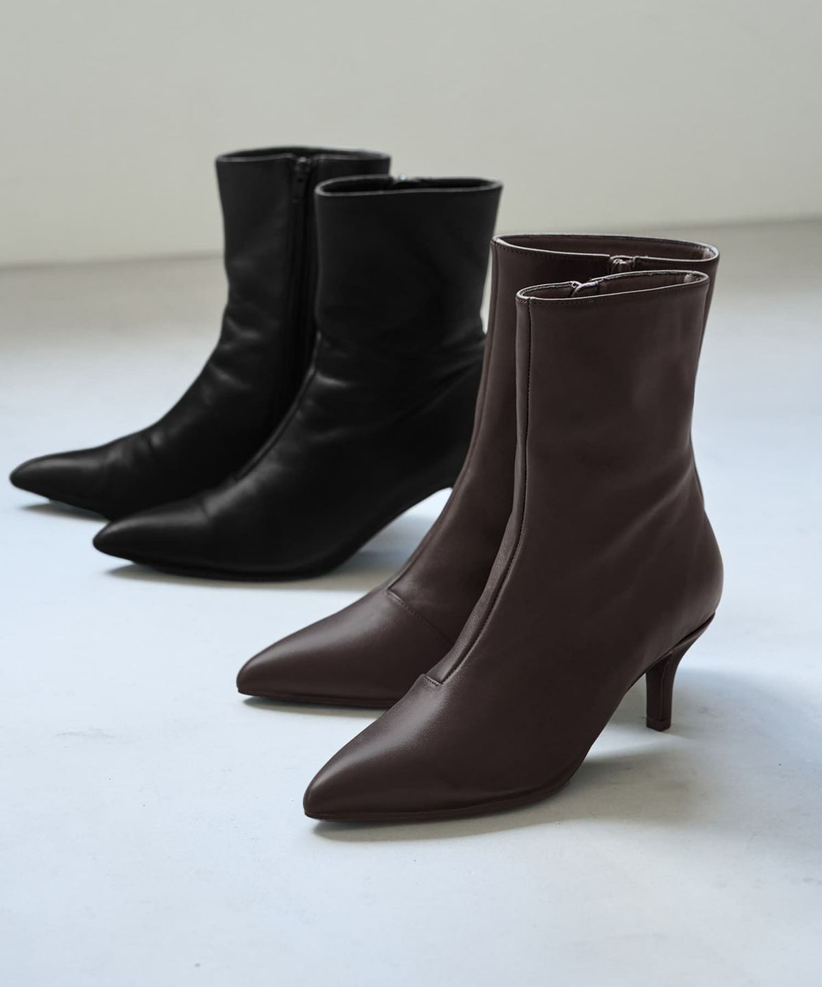 ポインテッドトゥ6.5cmレザーブーツ／カラーC