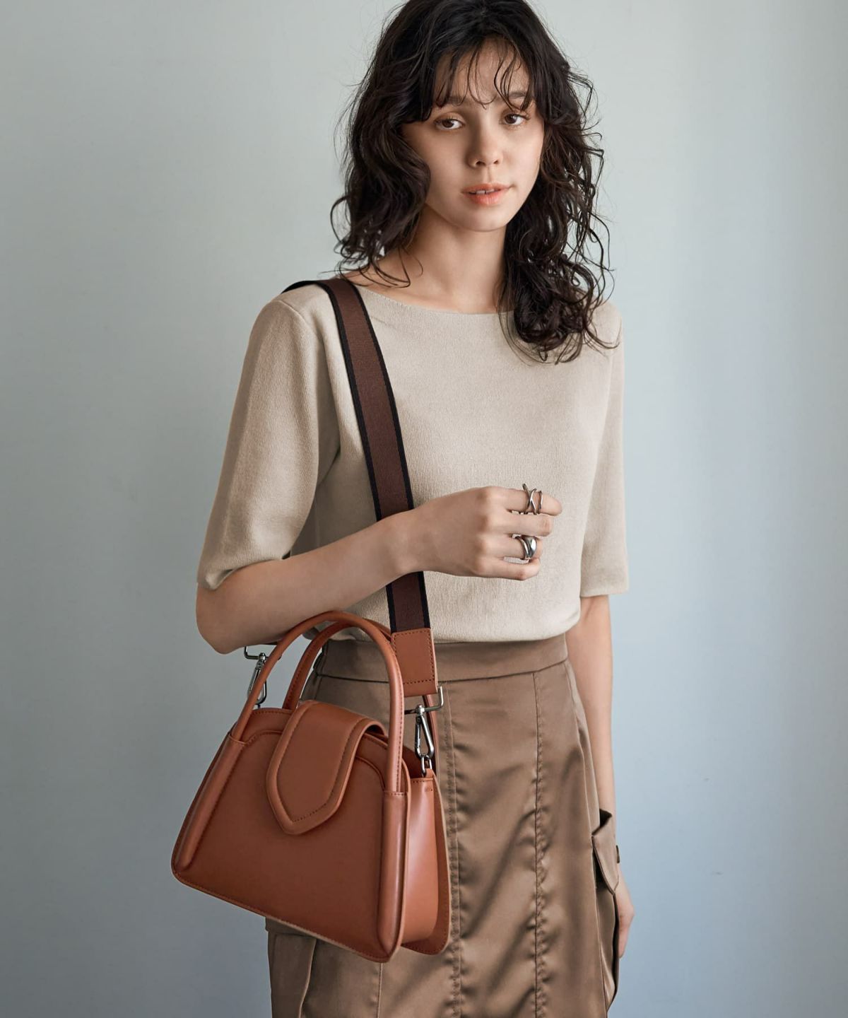 ライトブラウン