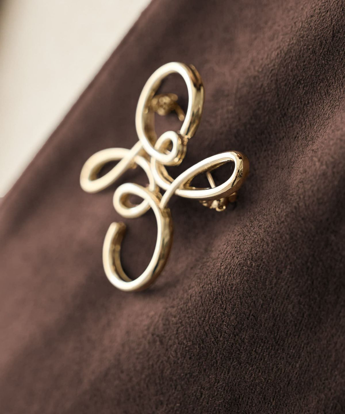 着用イメージ ゴールド