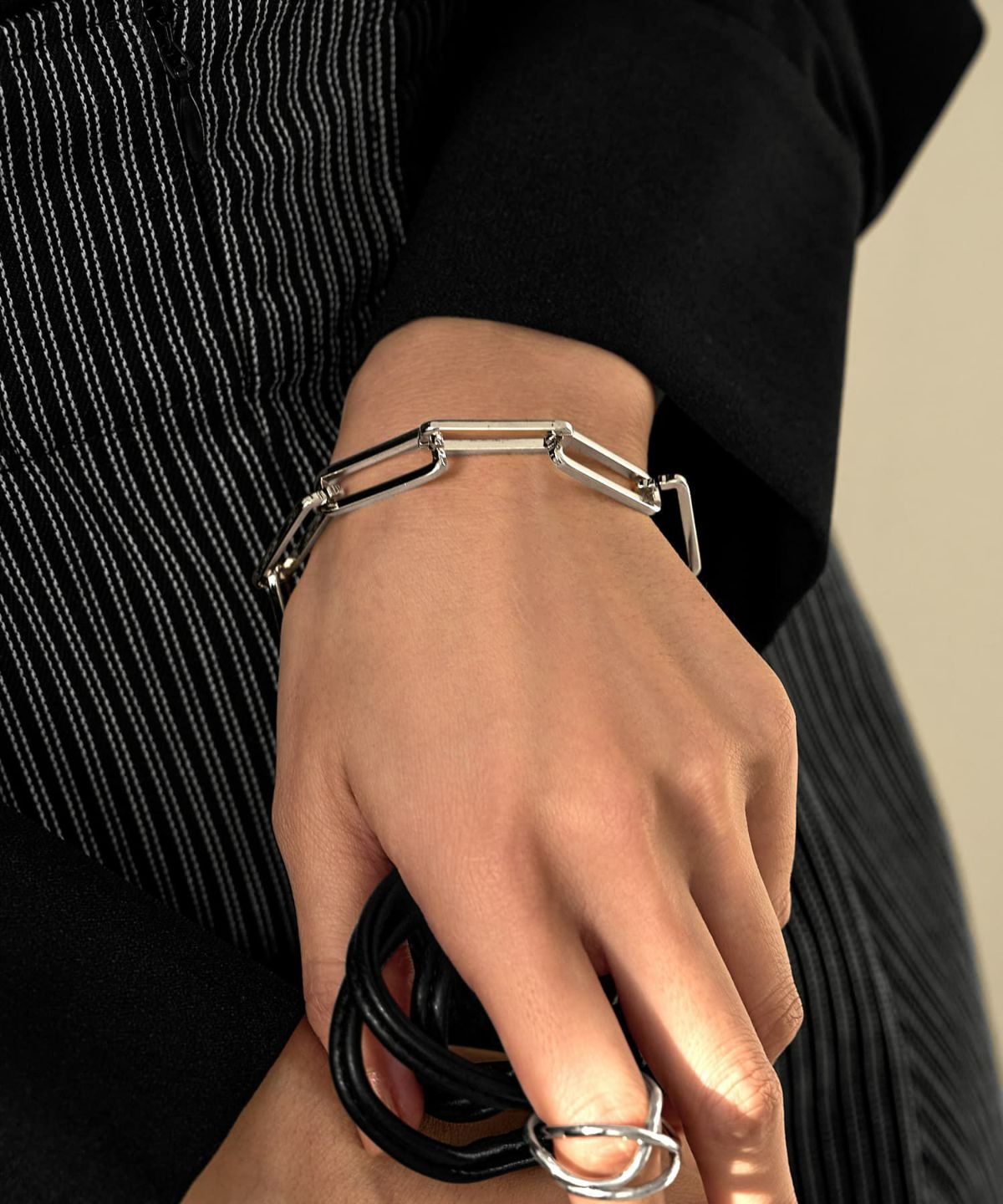 着用イメージ シルバー