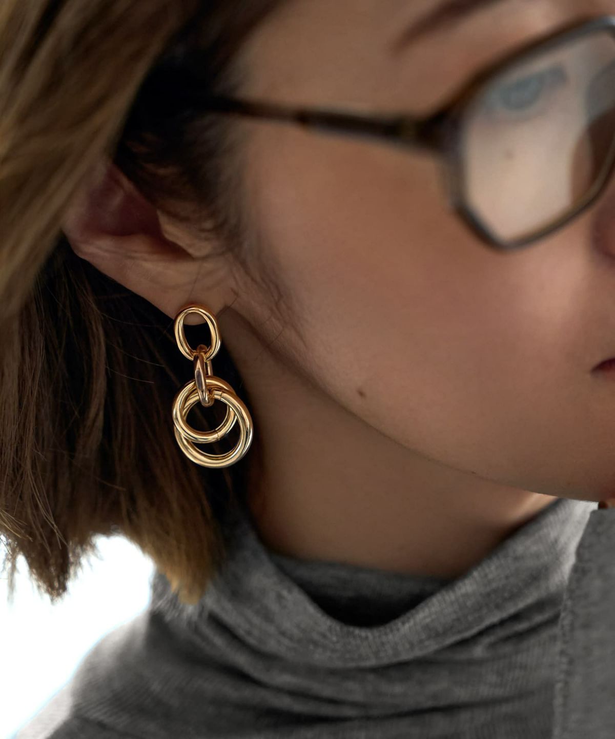 着用イメージ ゴールド