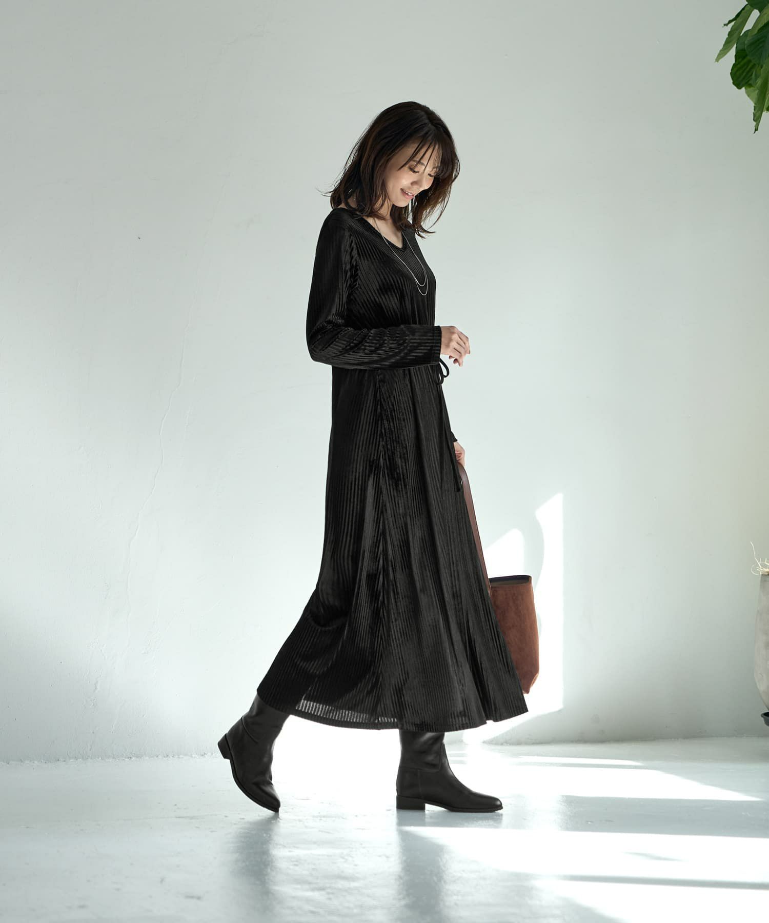 ストライプベロアワンピース | おしゃれな大人レディースファッション