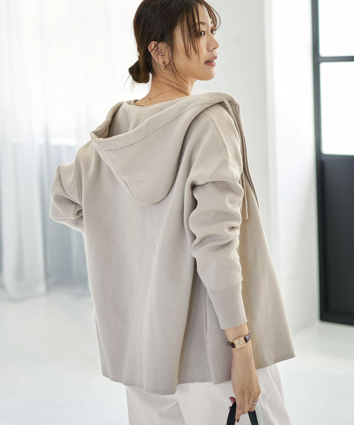 着用イメージ 166cm グレージュ
