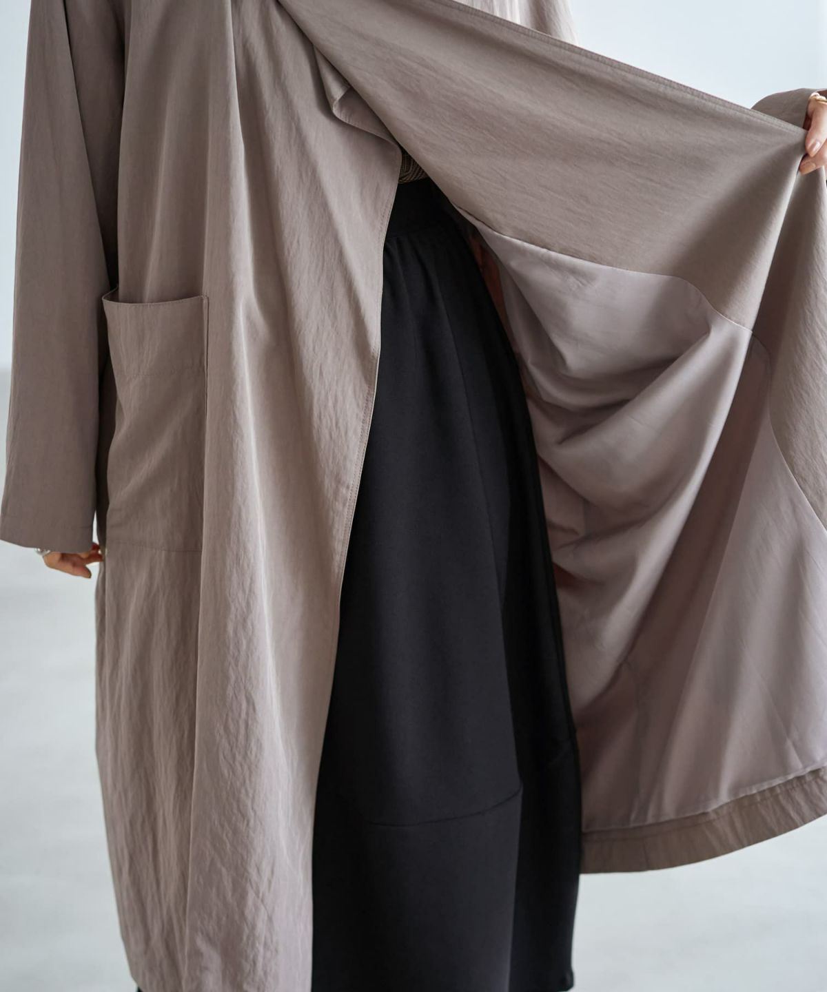 着用イメージ 166cm モカグレージュ