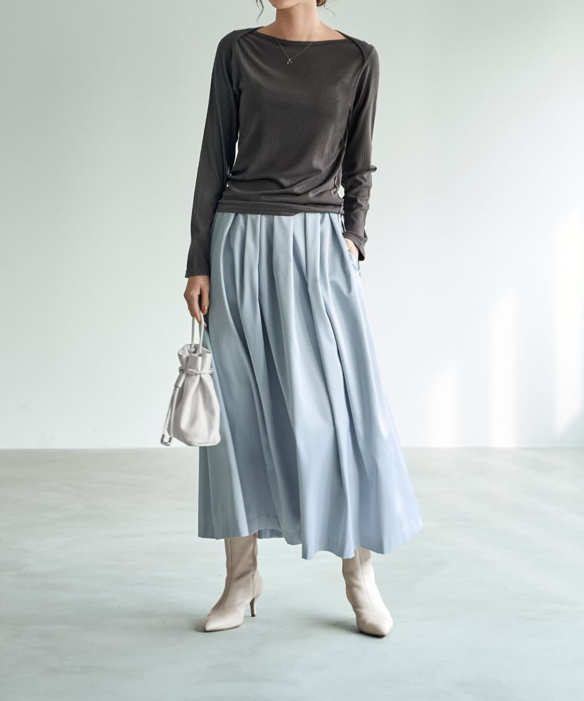 着用イメージ 167cm チャコール