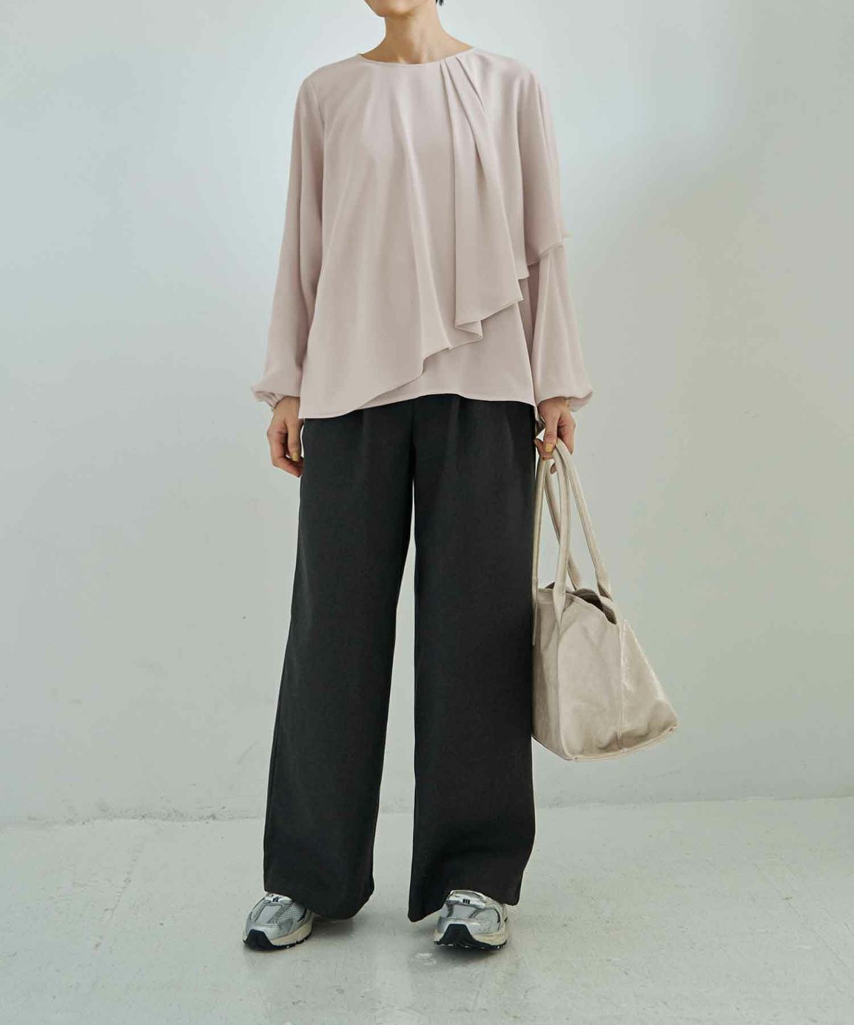 着用イメージ 167cm ライトベージュ