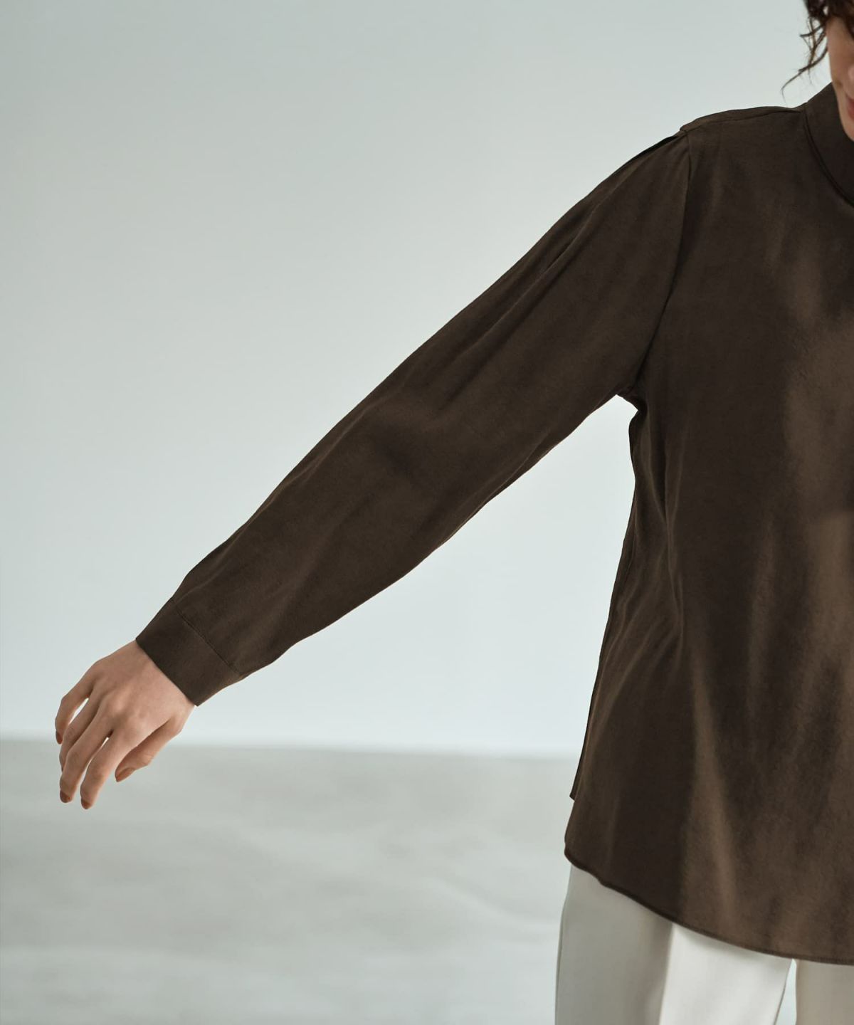 着用イメージ 167cm ブラウンカーキ
