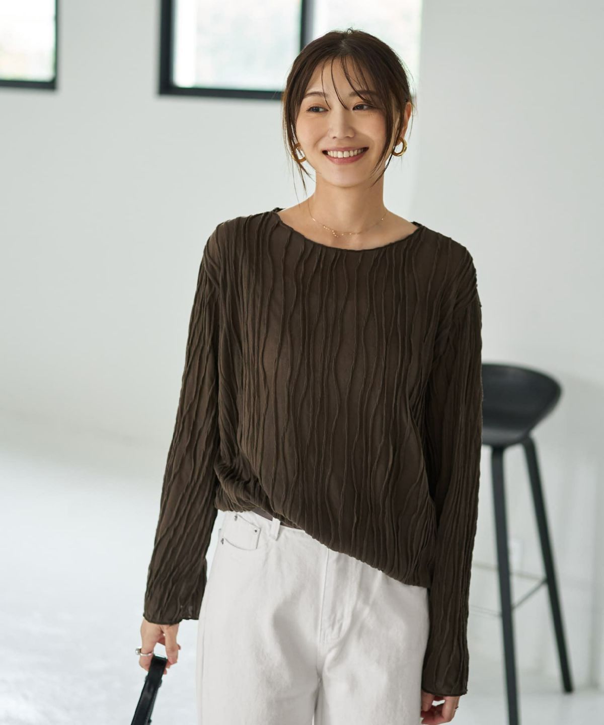 カーキブラウン