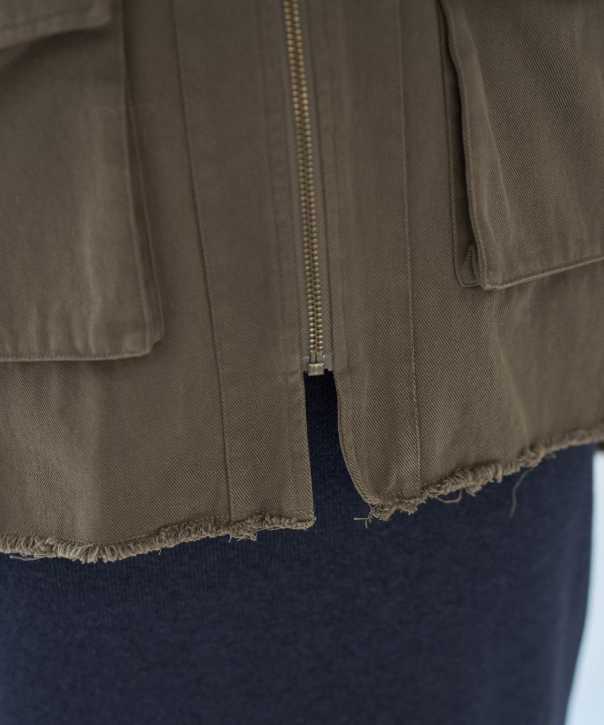 着用イメージ 166㎝　グレイッシュカーキ