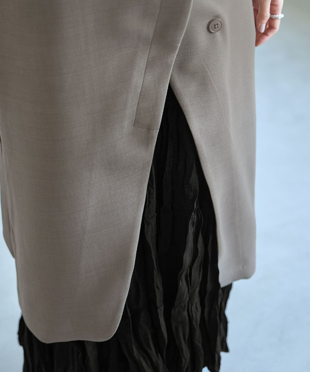 着用イメージ 166cm サンドベージュ