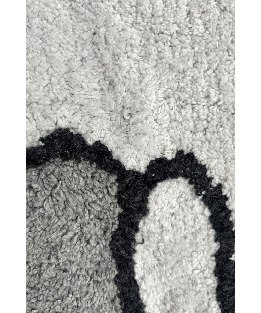 GRAY×OFFWHITE