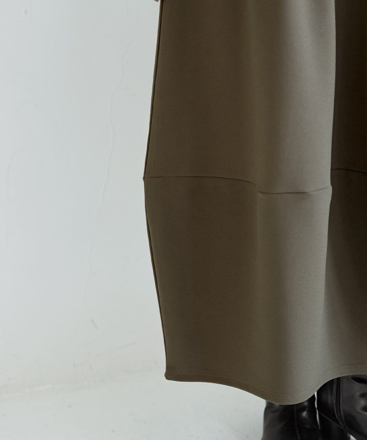 着用イメージ　166cm カーキ 02サイズ