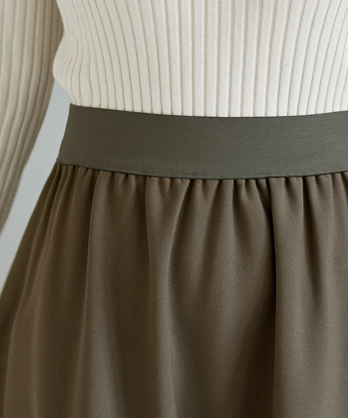 着用イメージ　166cm カーキ 02サイズ