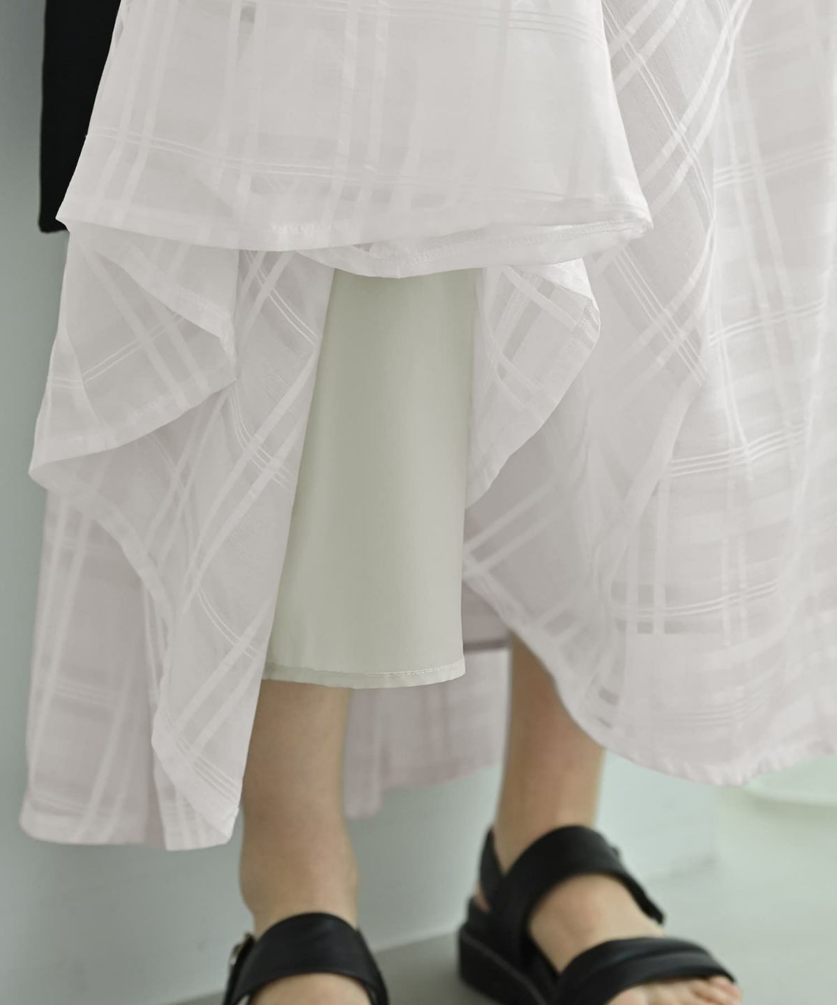 着用イメージ　172cm ホワイト