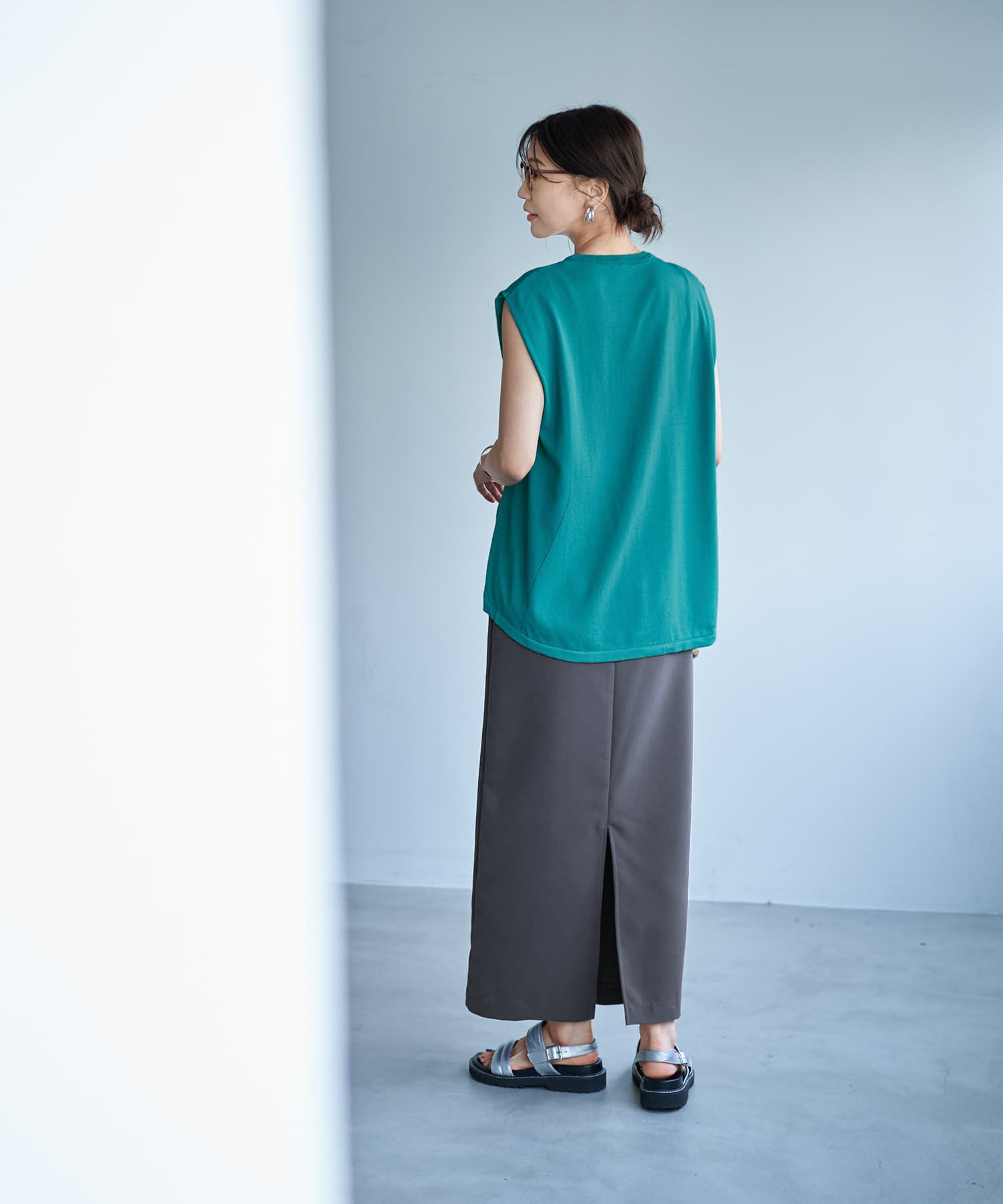 着用イメージ　166cm 02サイズ　チャコール