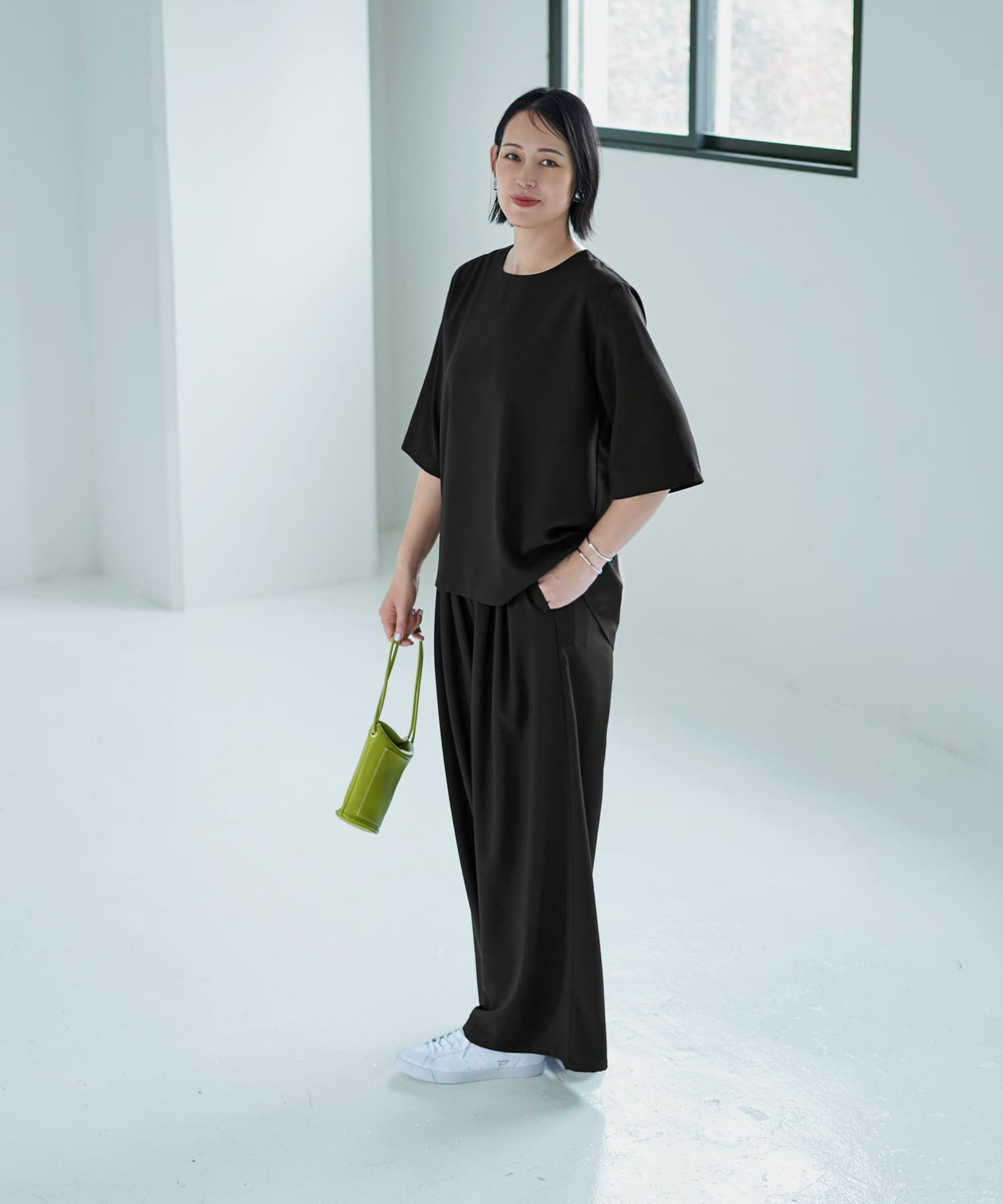ブラック