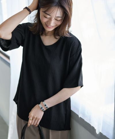 微シアー楊柳VネックTシャツ型ブラウス | おしゃれな大人