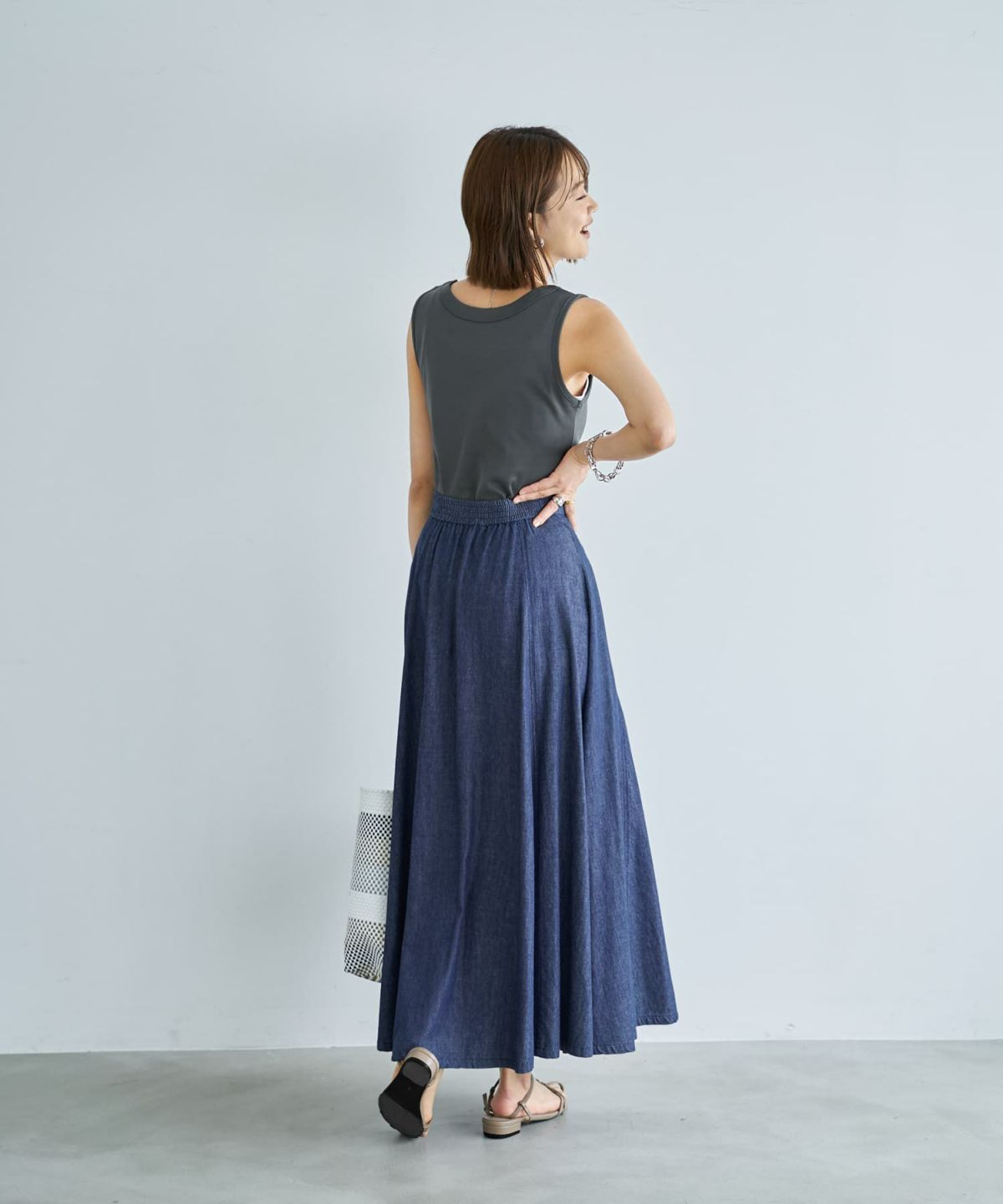 着用イメージ　167cm チャコール