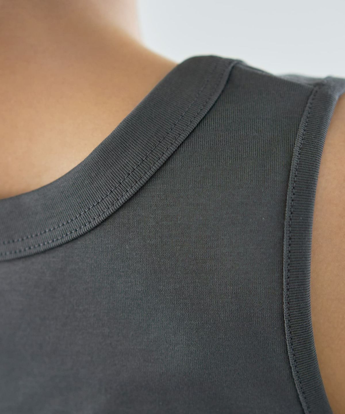 着用イメージ　167cm チャコール