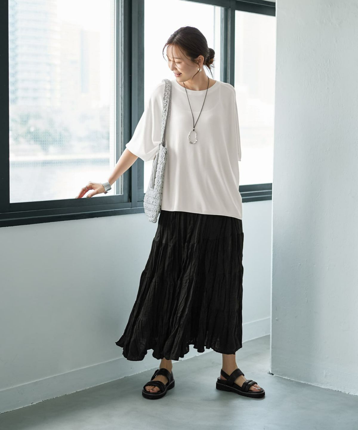 着用イメージ 166cm アイボリー×ブラック