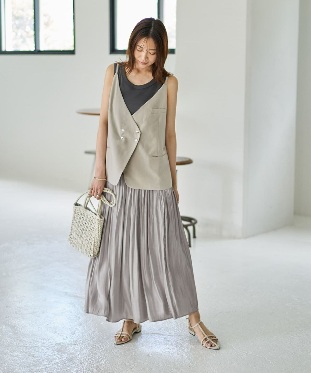 着用イメージ 166cm グレージュ