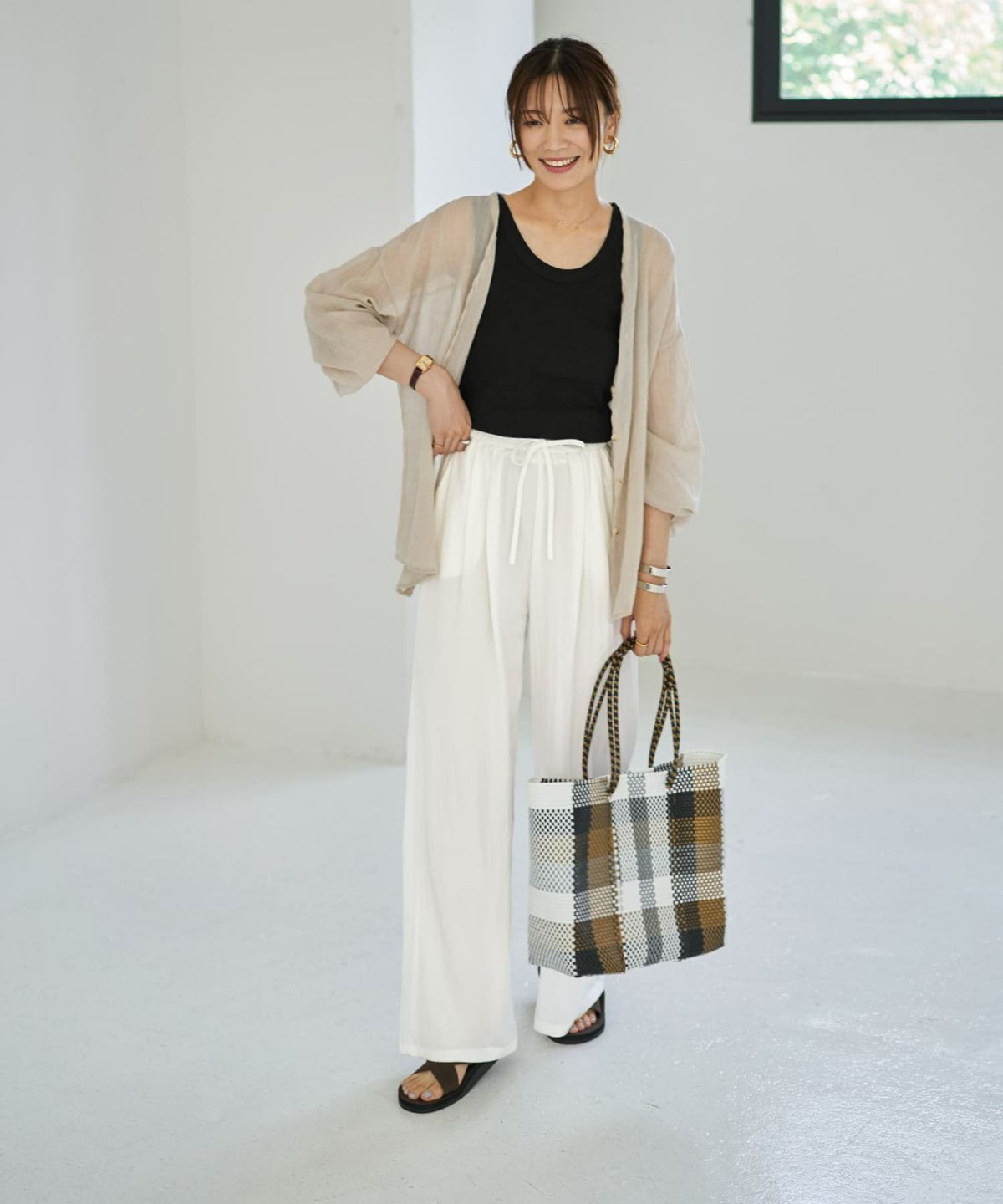 着用イメージ 166cm グレージュ