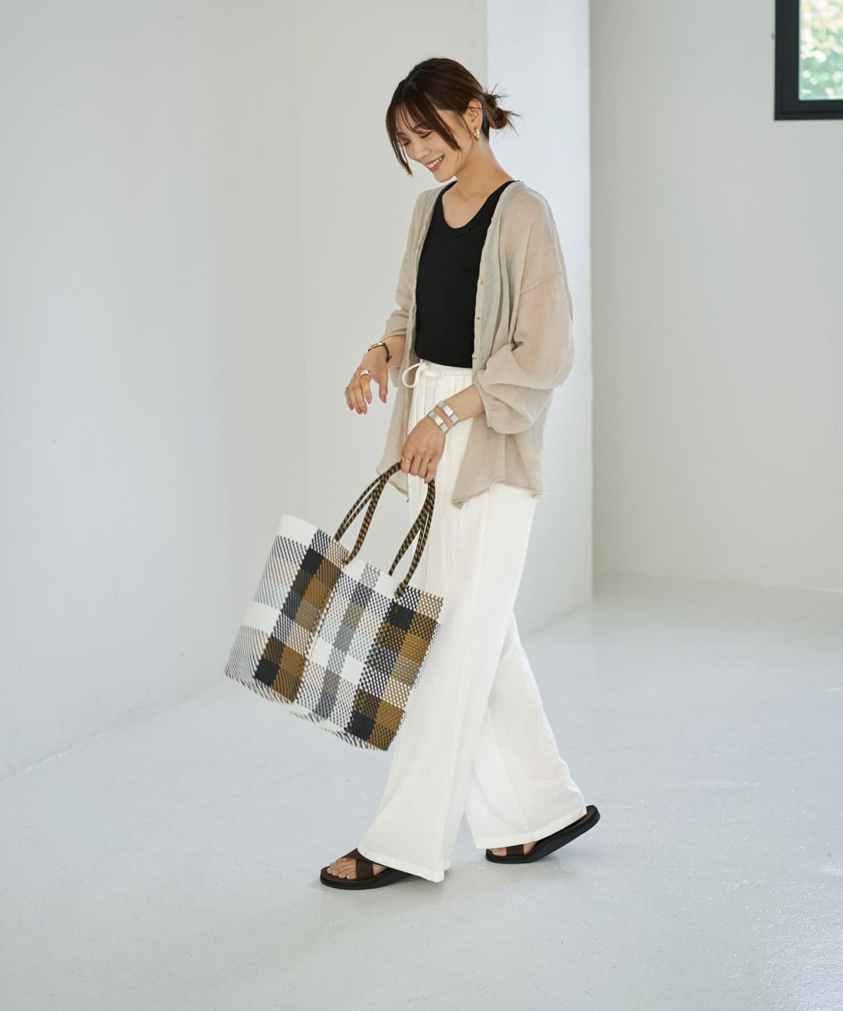 着用イメージ 166cm グレージュ