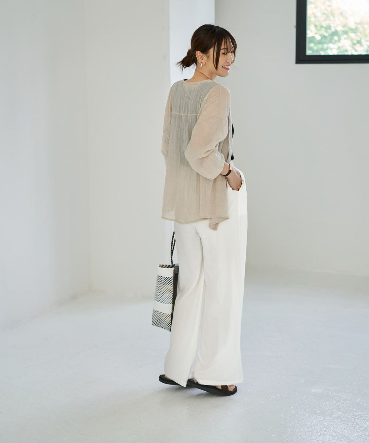 着用イメージ 166cm グレージュ