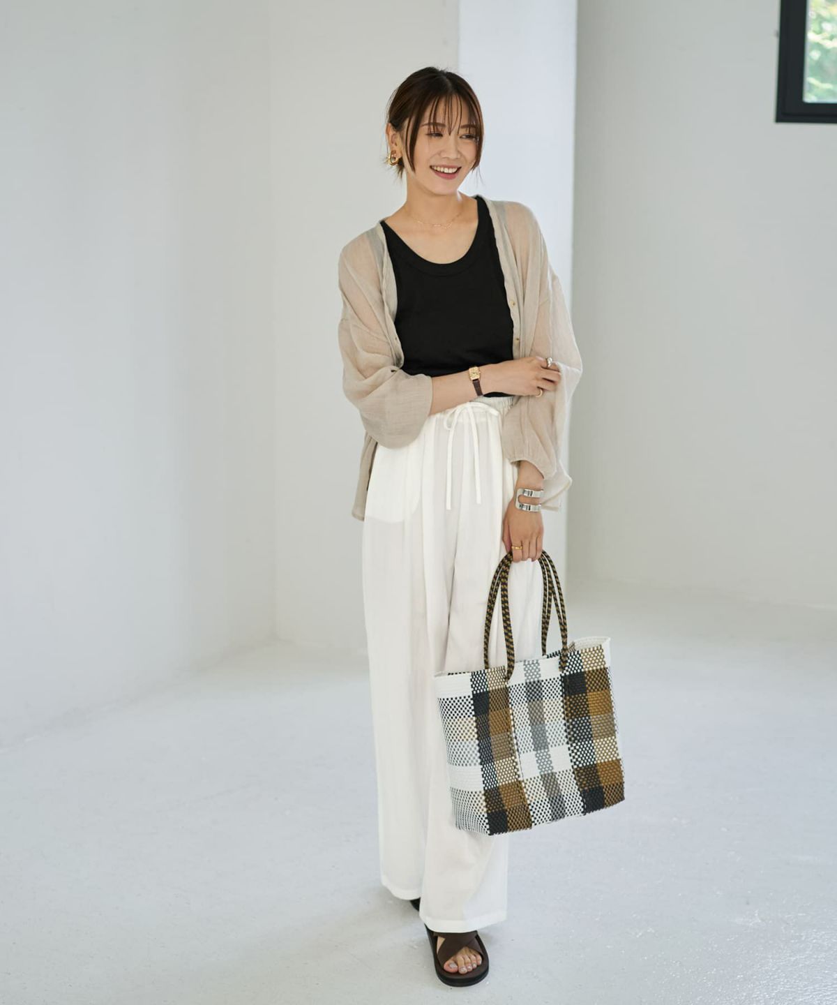 着用イメージ 166cm グレージュ