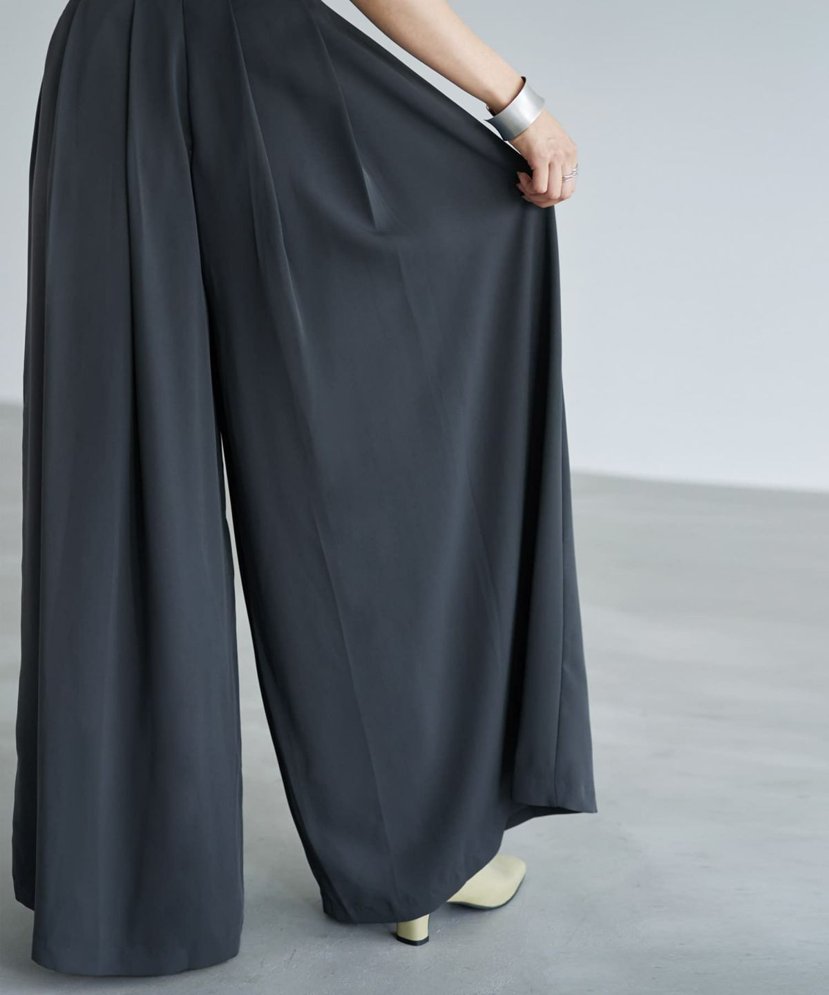 着用イメージ 166cm チャコール Sサイズ