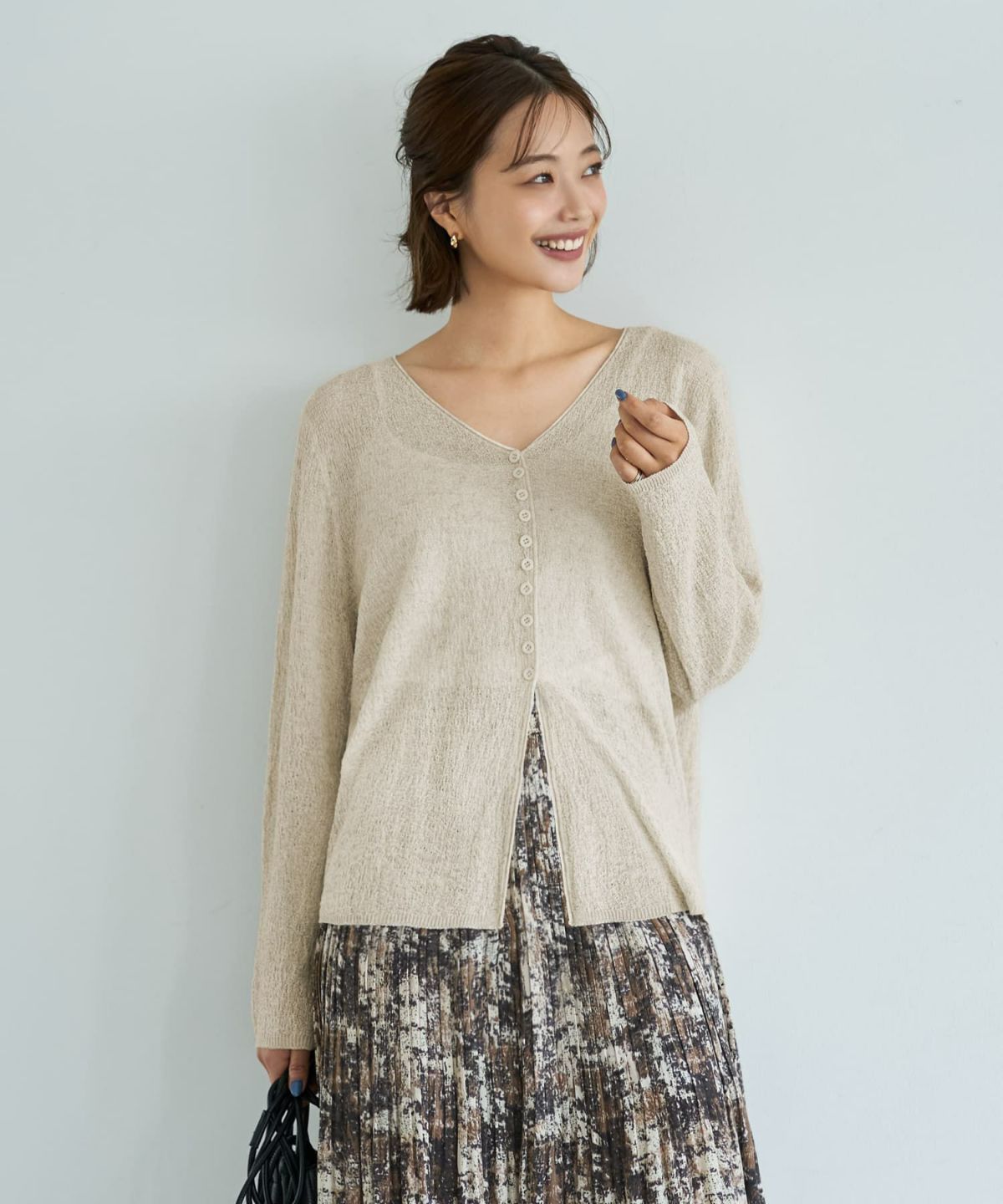 ライトベージュ