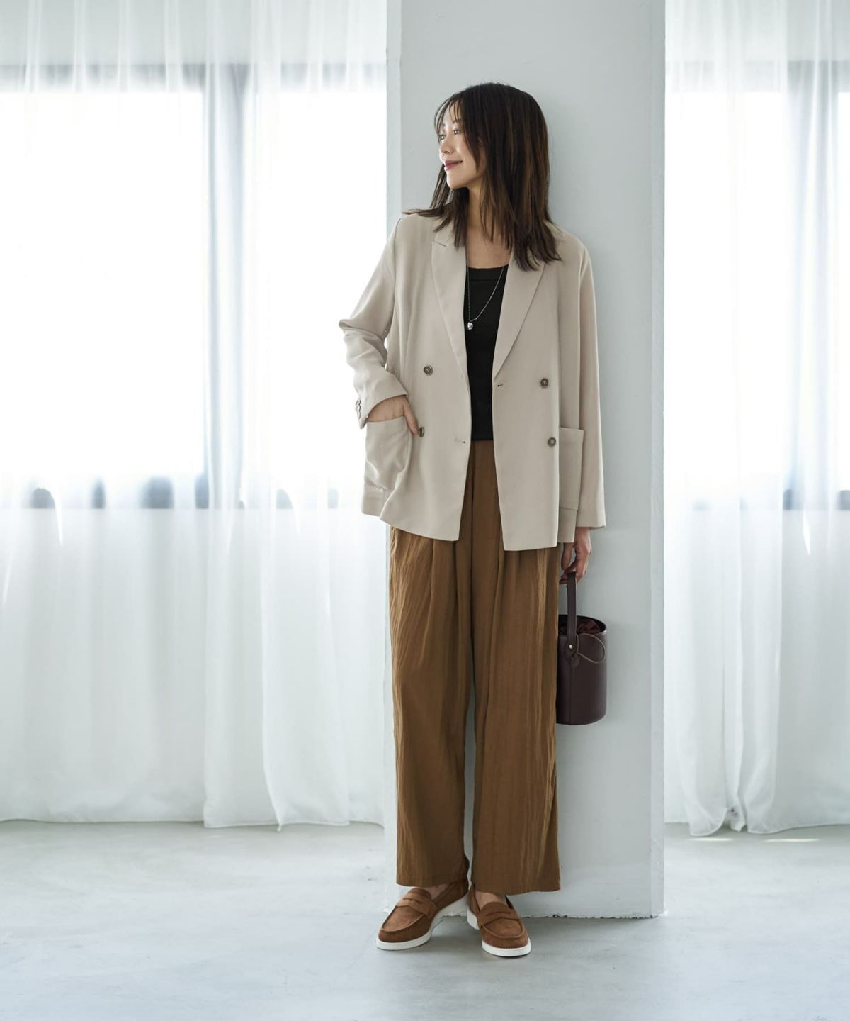 着用イメージ 166cm グレージュ