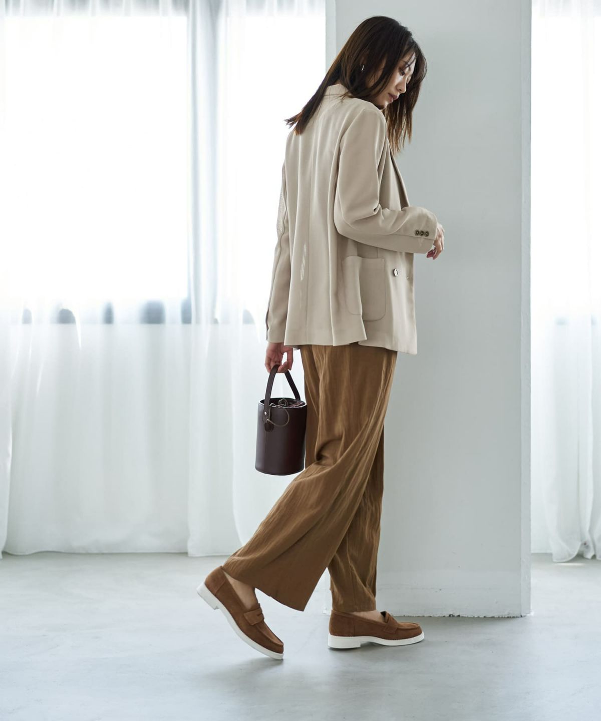 着用イメージ 166cm グレージュ