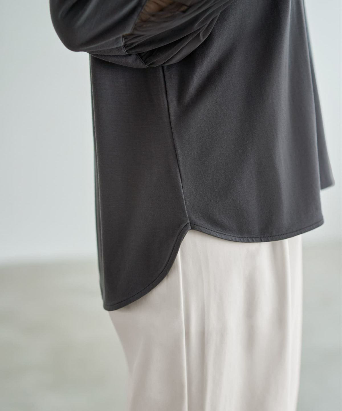 着用イメージ 166cm チャコール