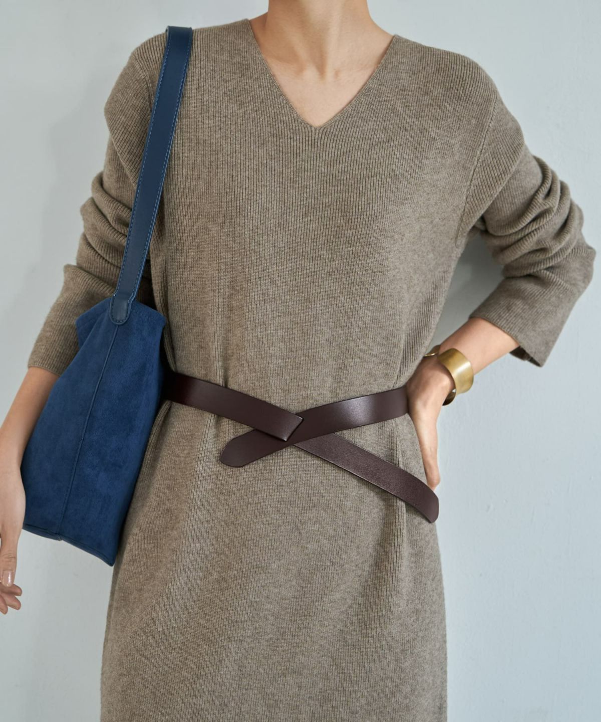 ダークブラウン 