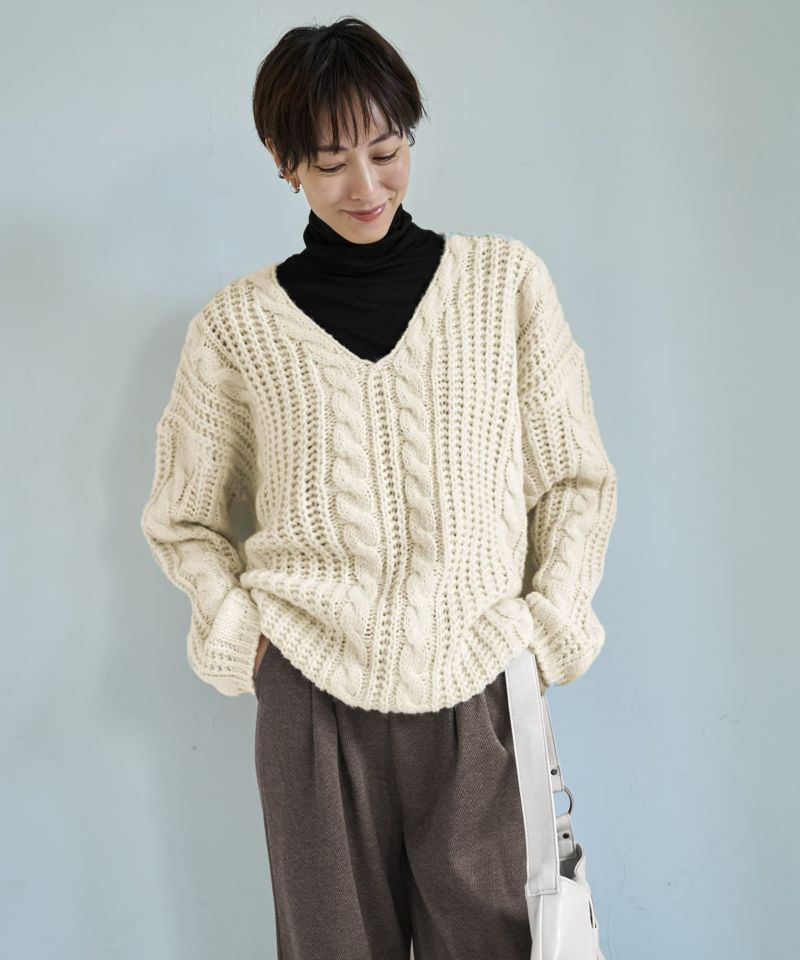 ☆ざっくりケーブル編みVネックニット | おしゃれな大人レディース